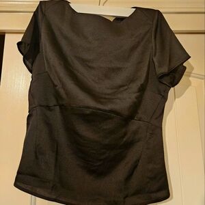 BANANA REPUBLIC BLACK SATIN TOP